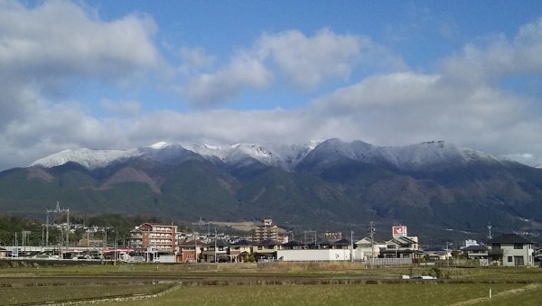 え、琵琶湖も雪！？