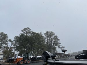 また少し積もりました…。